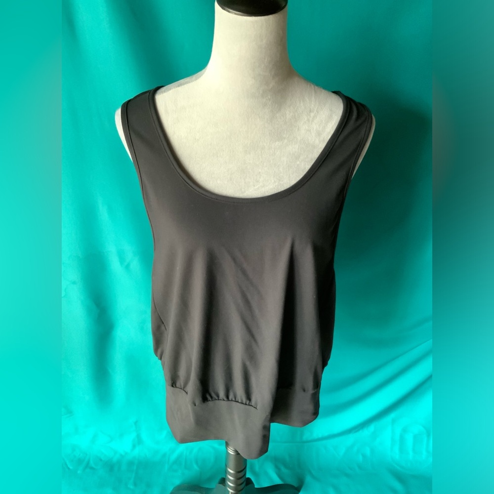 Fit4U Innovated Easy Black Size L RELAXED Fit Tank Top with Scooped Neckline EUC